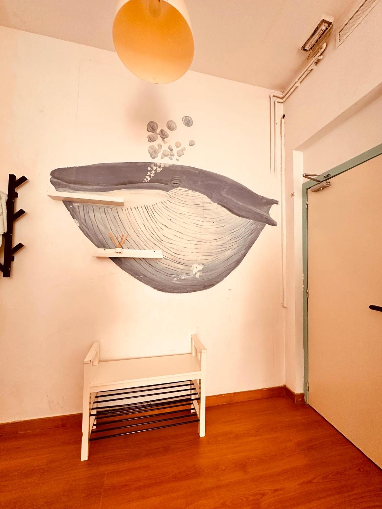 Mediterranean Hostel Барселона Экстерьер фото
