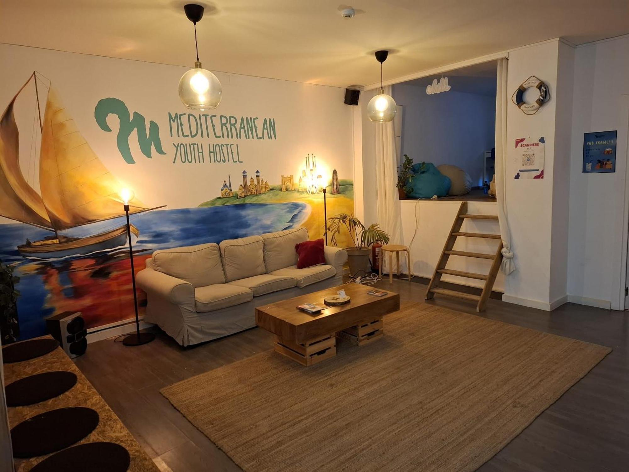 Mediterranean Hostel Барселона Экстерьер фото